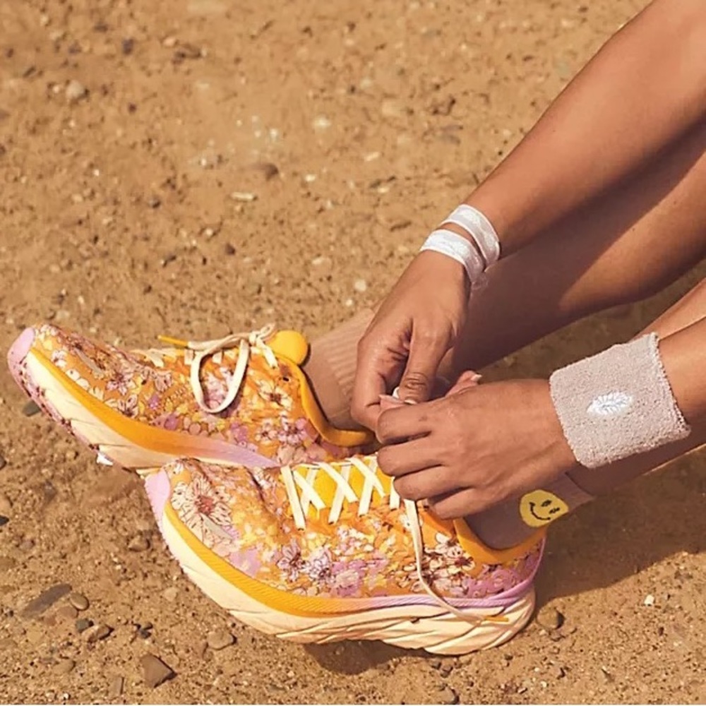 Hoka x Free people Clifton 8 sneakers